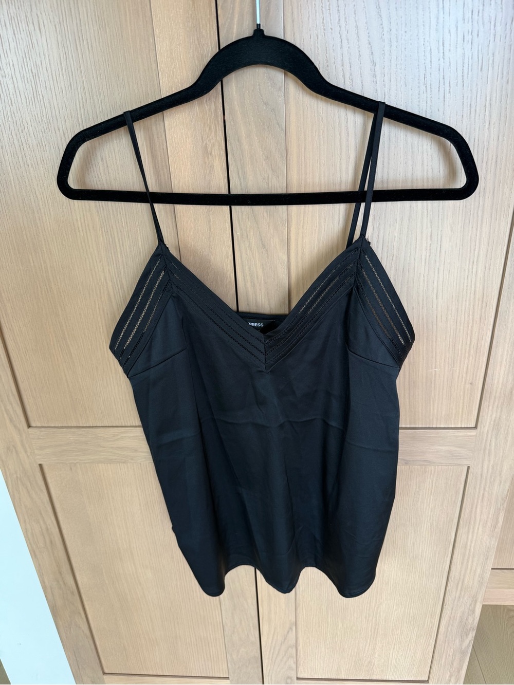 Express Black V-Neck Spaghetti Strap Cami